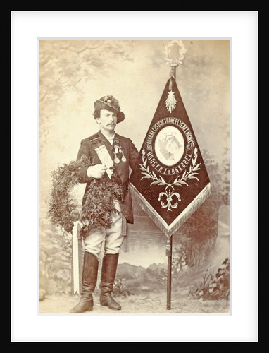 Man with banner 'Dordrechtse Toneelvereniging' by Anonymous