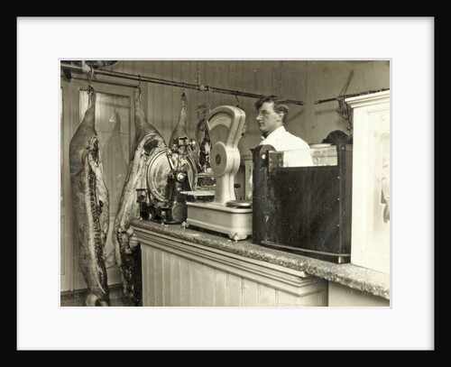 Interieur van de slagerij van J. van Berge, Hooge Dijk 111a, Buiksloot by Nederland. Anonymous