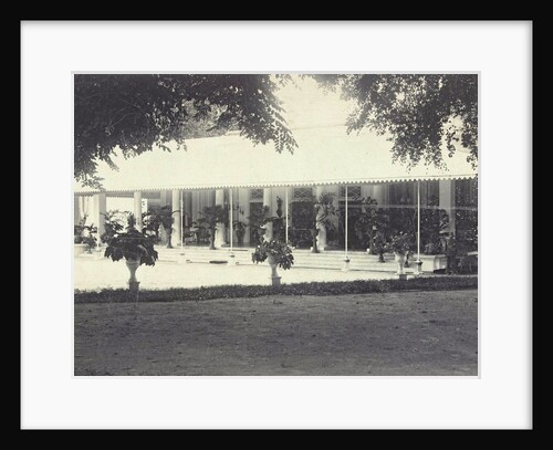 Villa with large veranda in the Dutch East Indies, indonesia by Anonymous