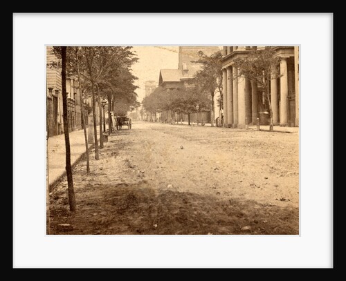 Meeting St., near Broad, Charleston, S.C., looking north. St. Michael's church in the middle distance by Anonymous