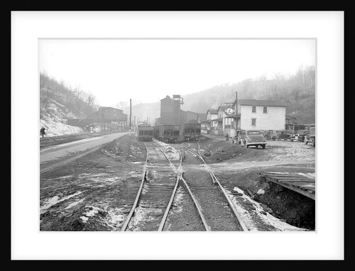 Scott's Run, West Virginia. Pursglove Nos. 3 and 4 - Another view of Pursglove Mines Nos. 3 and 4, March 1937 by Lewis Hine