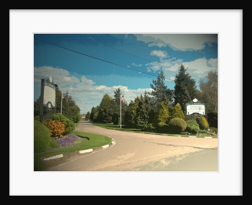 Entrance to Bondhay Golf Club by Sarah Smith