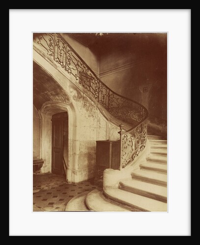 Hotel de la Brinvilliers, l'empoisonneuse, Rue Charles V 12 by Eugène Atget
