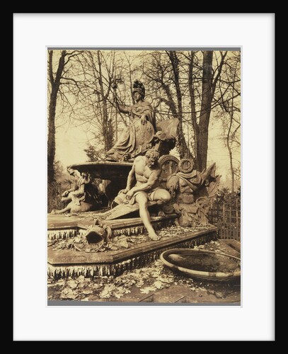 Versailles. Bosquet de l'Arc de Triomphe. Groupe par Tuby. (France Triumphant, by Jean-Baptiste Tuby, Versailles) by Eugène Atget