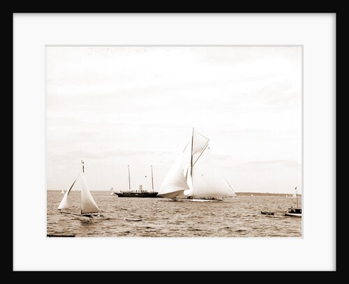 Columbia at start, Columbia (Sloop), 1899 by Anonymous