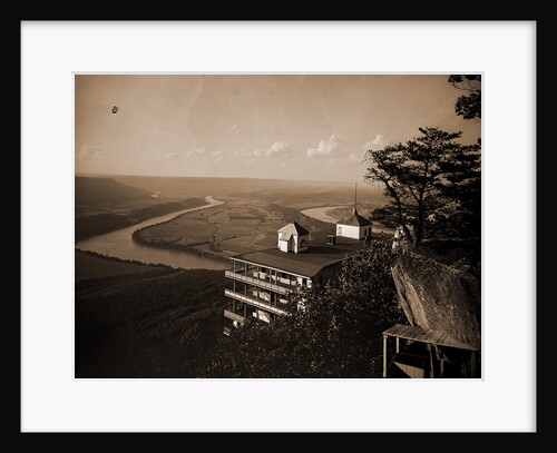 Point Hotel and the battlefield, Lookout Mountain by Anonymous