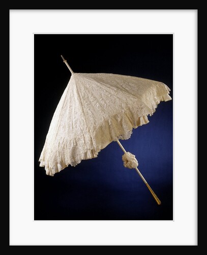 Parasol with deck of needle lace, point de gaze de Bruxelles, lined with crepe georgette by Anonymous