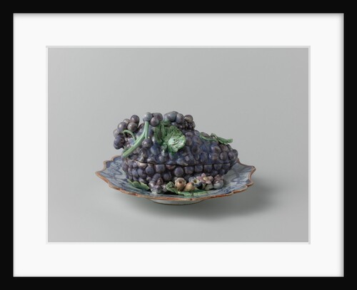 Terrine, in the form of a bunch of grapes, Blankenburg by Arie Blankers