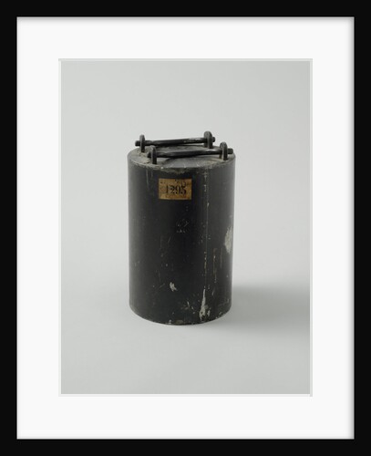 18 cm canister by Royal Laboratory