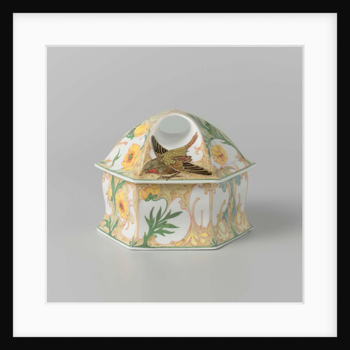 Lid of a bonbonnière with flowers and bird by Sam Schellink