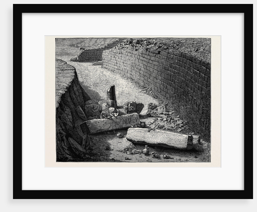 Inner Arena of the Amphitheatre, Paris, 1870 by Anonymous