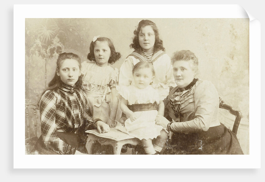 Group Portrait with women by C.J.L. Vermeulen