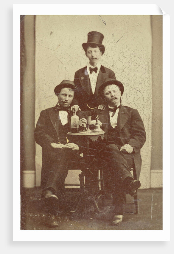 Portrait of three men at a table, drinking and cigar smoking by Henry Pauw van Wieldrecht
