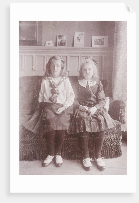 Portrait of two girls by Henry Pauw van Wieldrecht