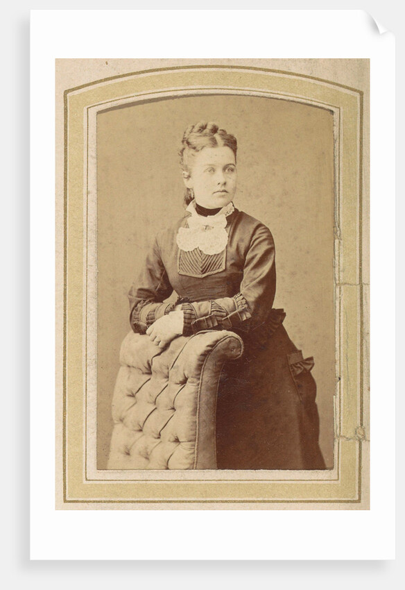 Photo album of a Dutch family with 168 cartes-de-visite and cabinet pictures by Anonymous