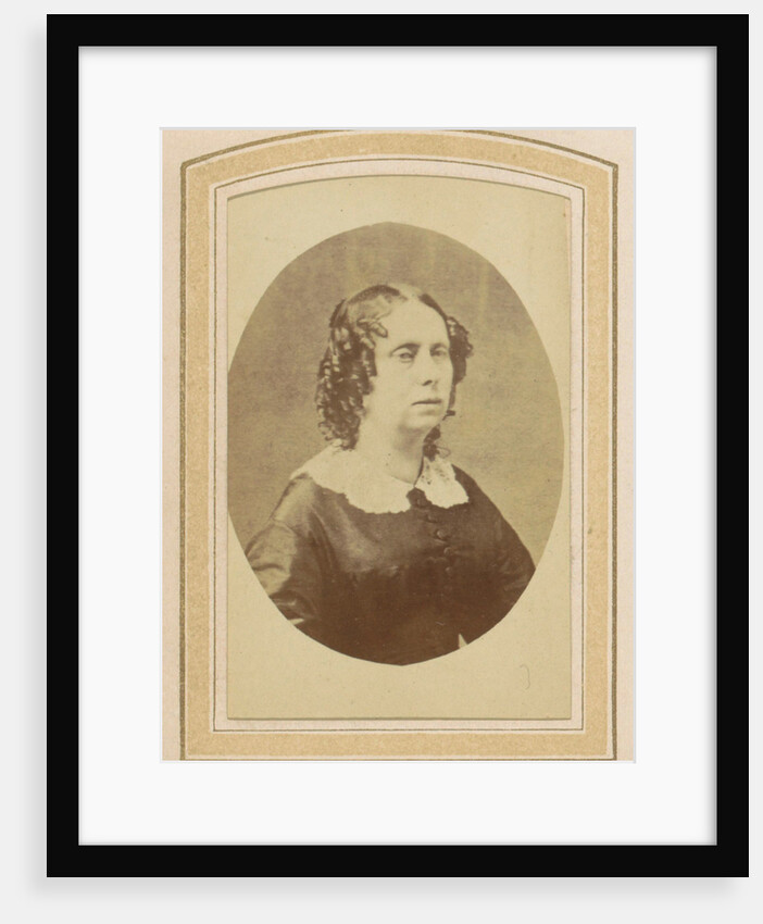 Photo album of a Dutch family with 168 cartes-de-visite and cabinet pictures by Anonymous