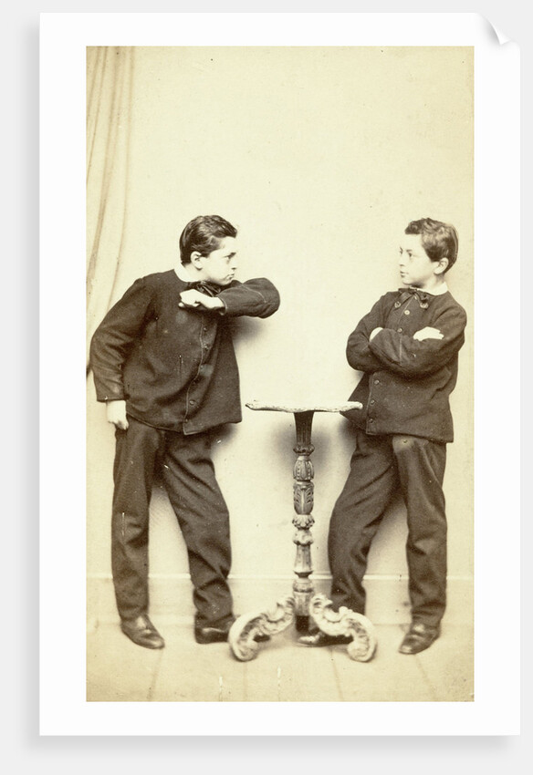 Two guys standing at table, acting attack posture and inaccessibility by L. de Koningh