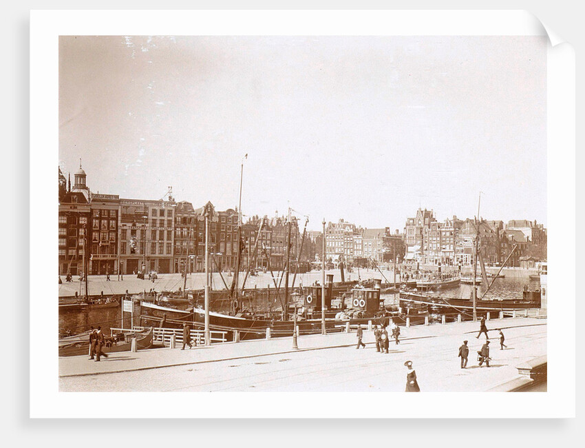 Family Album including pictures of Wijnhandel Kraaij & Co. Bordeaux Amsterdam by Anonymous