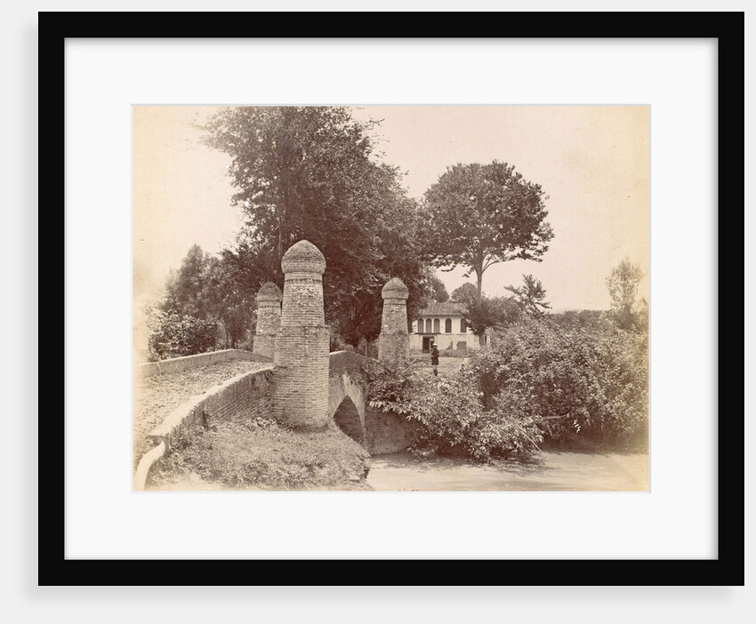 Travel Album H. Dunlop with pictures of landmarks in Persia, Scotland, Germany, Russia, China and Canada by Antoine Sevruguin