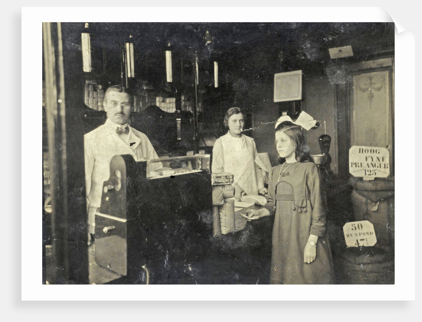 Interior of the (grocers?) Shop Fernantzen-Schmidtz, Prins Hendrikkade 146, Amsterdam by Anonymous