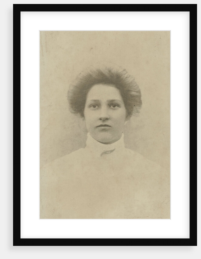 Studio Portrait of woman, bust by Machiel Hendricus Laddé