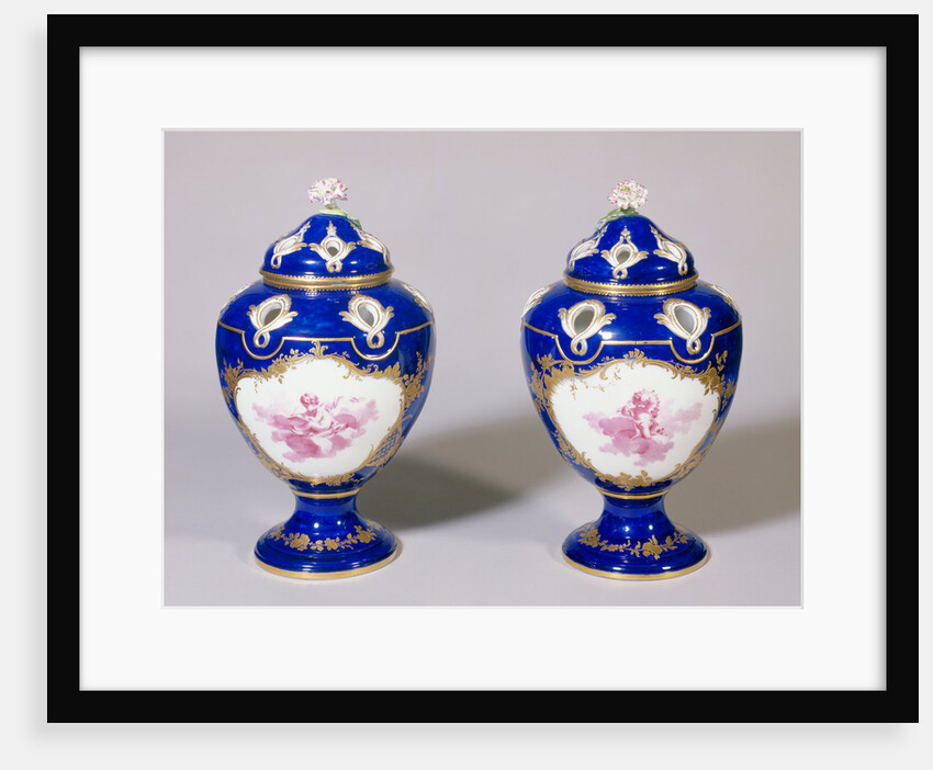 Pair of Potpourri Vases (potspourris Pompadour, troisième grandeur) by Jean-Claude Duplessis père