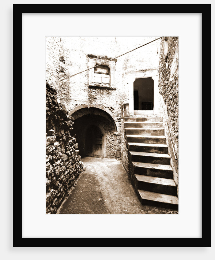 Centro Storico, Civitaretenga, Abruzzo by Anonymous