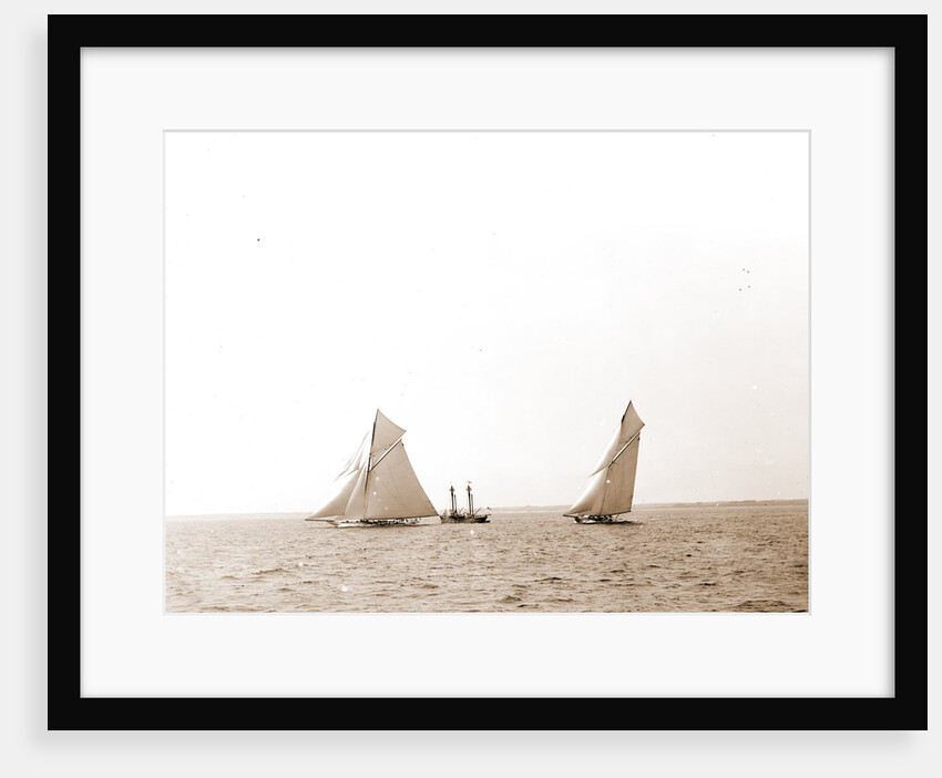 Start, The, Defender (Yacht) by Anonymous