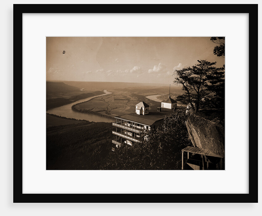 Point Hotel and the battlefield, Lookout Mountain by Anonymous