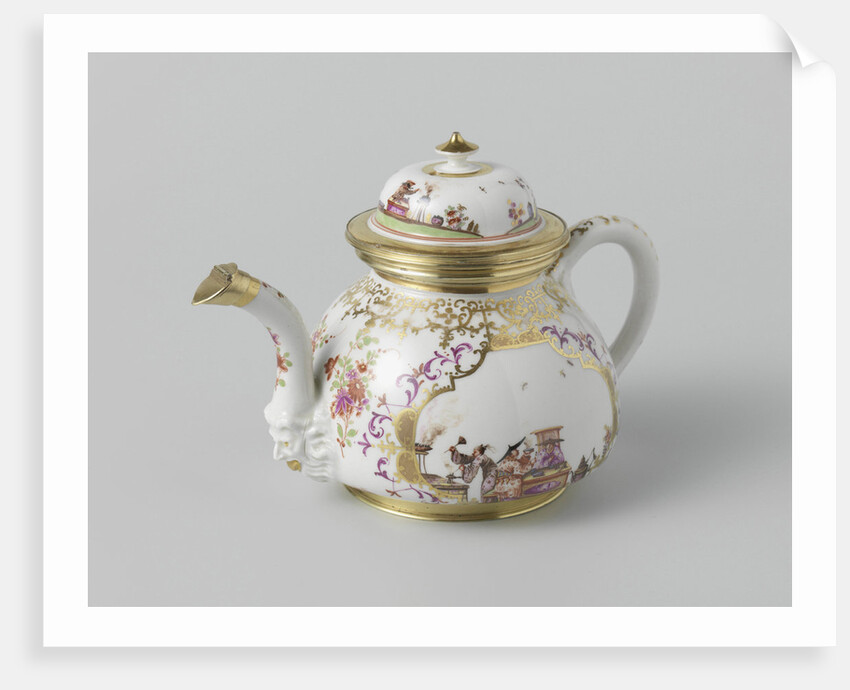 Teapot with lid, multicolor painted with chinoiserie, Meissener Porzellan Manufaktur, c. 1725 - c. 1730, Meissen Germany by Meissener Porzellan Manufaktur