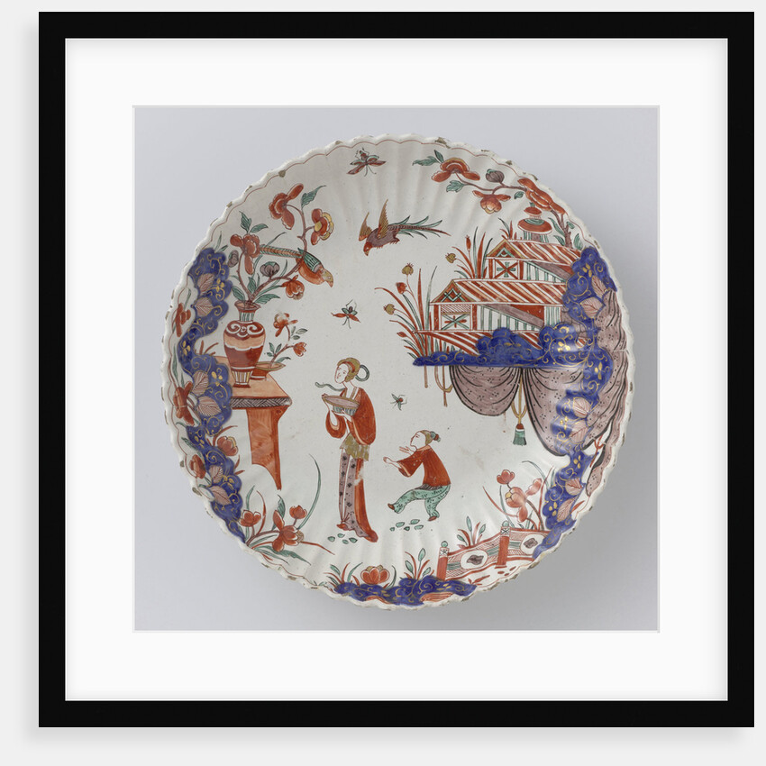Round dish polychrome painted earthenware with Japanese decor by Anonymous