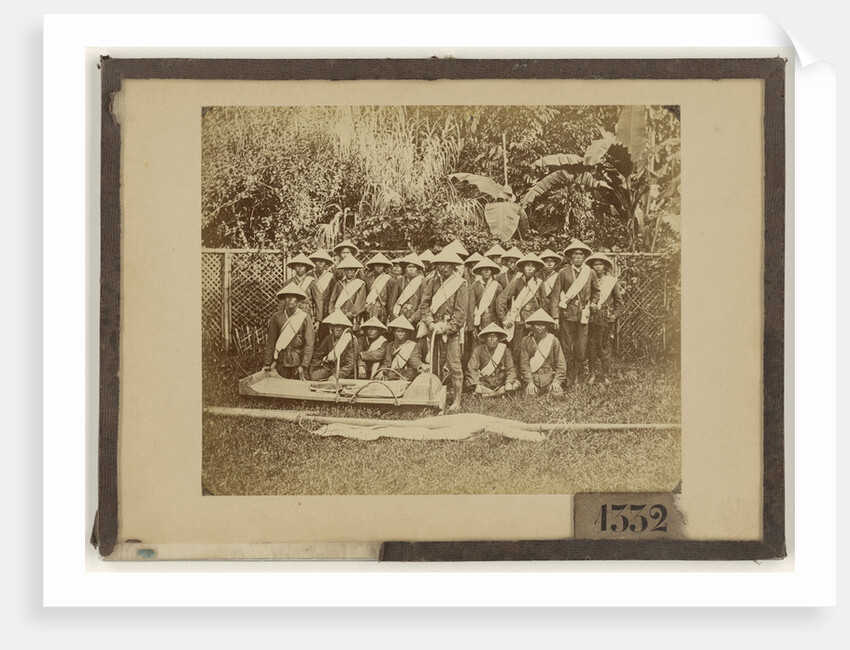 Photo of a group of coolies by Anonymous