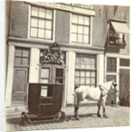 Sledge with horse on the Thorbeckeplein, Amsterdam by Anonymous