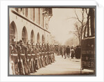 Gardes Républicains devant le Palais de Justice (Republican Guards in front of the Palais de Justice) by Eugène Atget