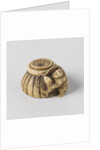 Netsuke, Representation of a combination with fruit. On one of the pulses is a ladybug and a tomato is an inscription by Anonymous