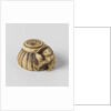 Netsuke, Representation of a combination with fruit. On one of the pulses is a ladybug and a tomato is an inscription by Anonymous