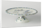 Cakestand, around on foot, multicolor painted with flowers and flying bird by Anonymous