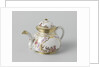 Teapot with lid, multicolor painted with chinoiserie, Meissener Porzellan Manufaktur, c. 1725 - c. 1730, Meissen Germany by Meissener Porzellan Manufaktur