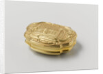 Snuff box of gold, adorned with driven representation of a fountain in a garden by Jean Saint
