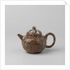 Teapot with lid, blue-white marbled. The lid features three rosettes in relief. by Anonymous