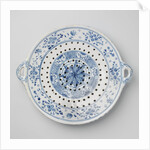 Colander with two ears, on three legs, blue painted including an eight-pointed star by Anonymous