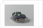 Terrine, in the form of a bunch of grapes, Blankenburg by Arie Blankers