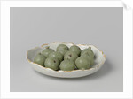 Dish with scalloped edge and twelve figs imposed by Arie Blankers