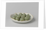 Dish with scalloped edge and twelve figs imposed by Arie Blankers