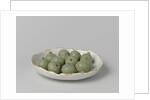Dish with scalloped edge and twelve figs imposed by Arie Blankers