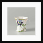 Cup, part of a set, painted with violins by C.W.J. 't Hart