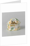 Lid of a bonbonnière with flowers and bird by Sam Schellink