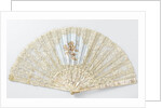 Folding fan with a sheet of tulle, on which bobbin and needle lace is appliqued and musical angels are painted with tempera, on a pearl frame by Anonymous