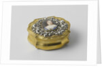 Snuffbox with a breast ornament with a portrait of Queen Mary, Henri La Pierre by Anonymous