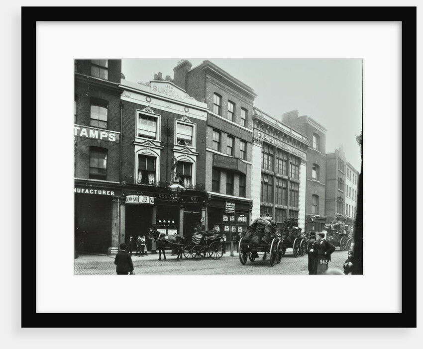 Carts outside the Sundial public house, Goswell Road, London, 1900 by Unknown